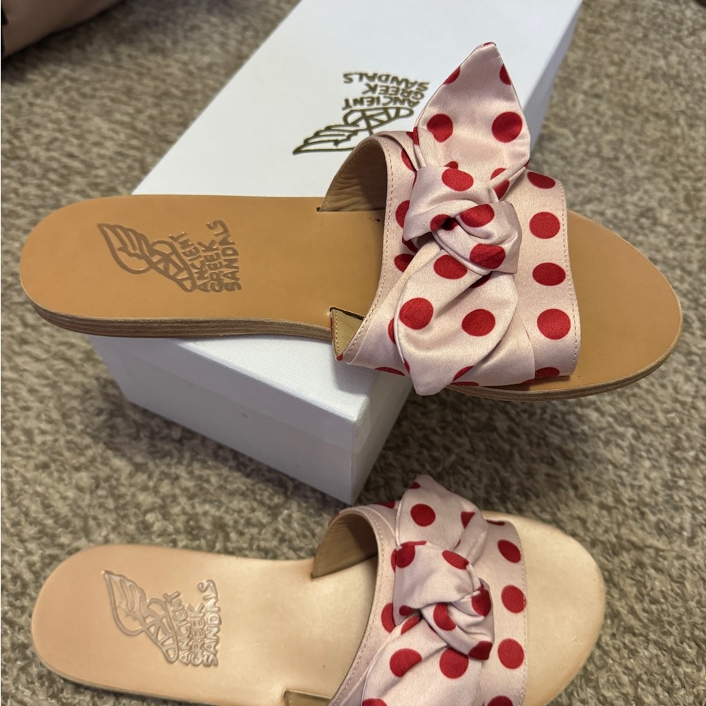 Ancient Greek Sandal Polka Dot Slide